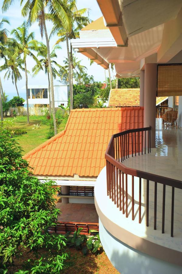 Pura Vida Varkala Hotel Exterior foto